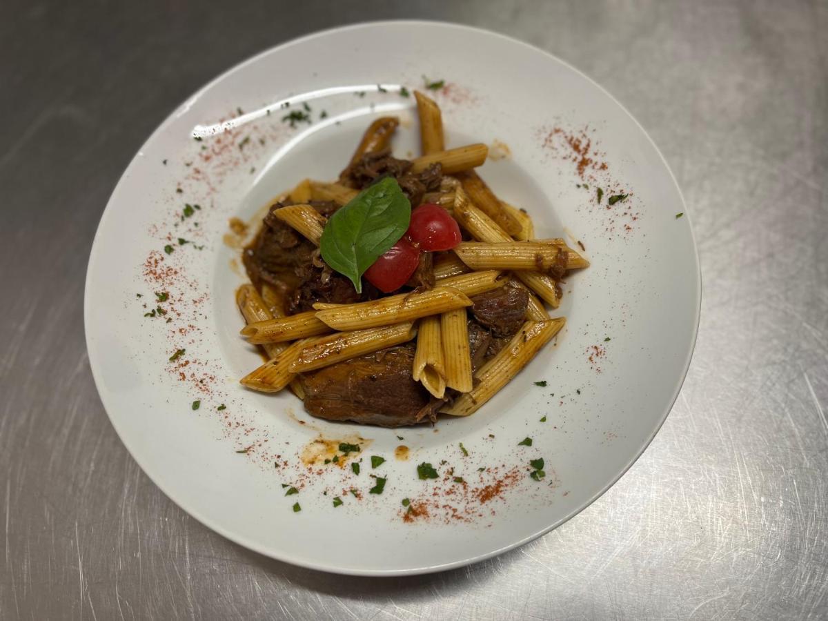 - Restaurant U Santu Petru Hotel