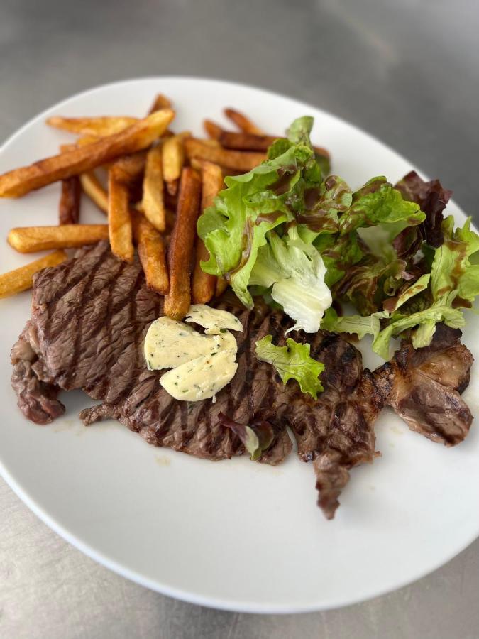 - Restaurant U Santu Petru * Saint-Florent (Corsica)